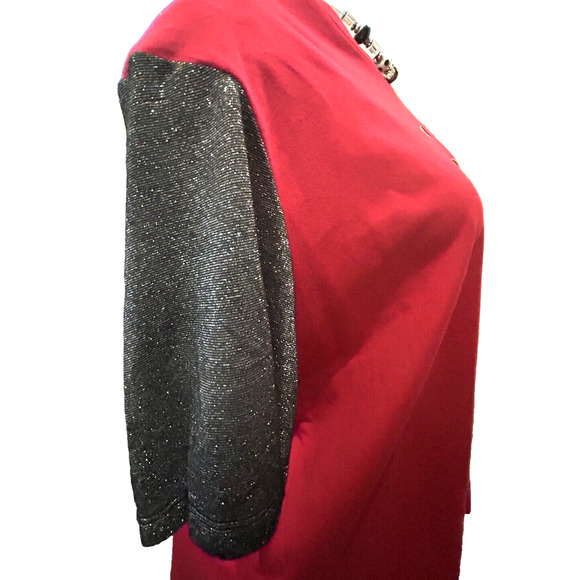 NWT Women’s Disney Mickey Mouse Red And Silver Sleeves T-Shirt in Size 1X 18 20 - Picture 8 of 12